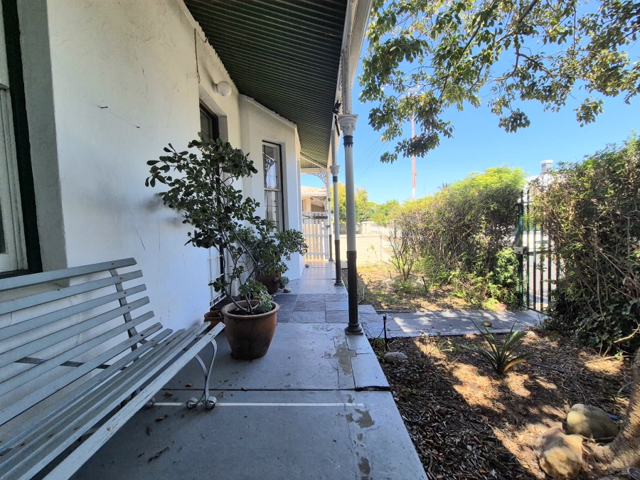 3 Bedroom Property for Sale in Wynberg Upper Western Cape
